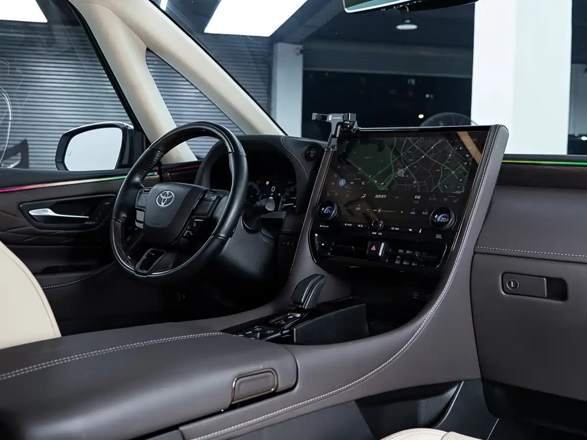Toyota Alphard 2024 — миниатюра 7