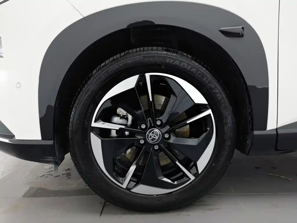 Toyota bZ3X 2025 — миниатюра 17