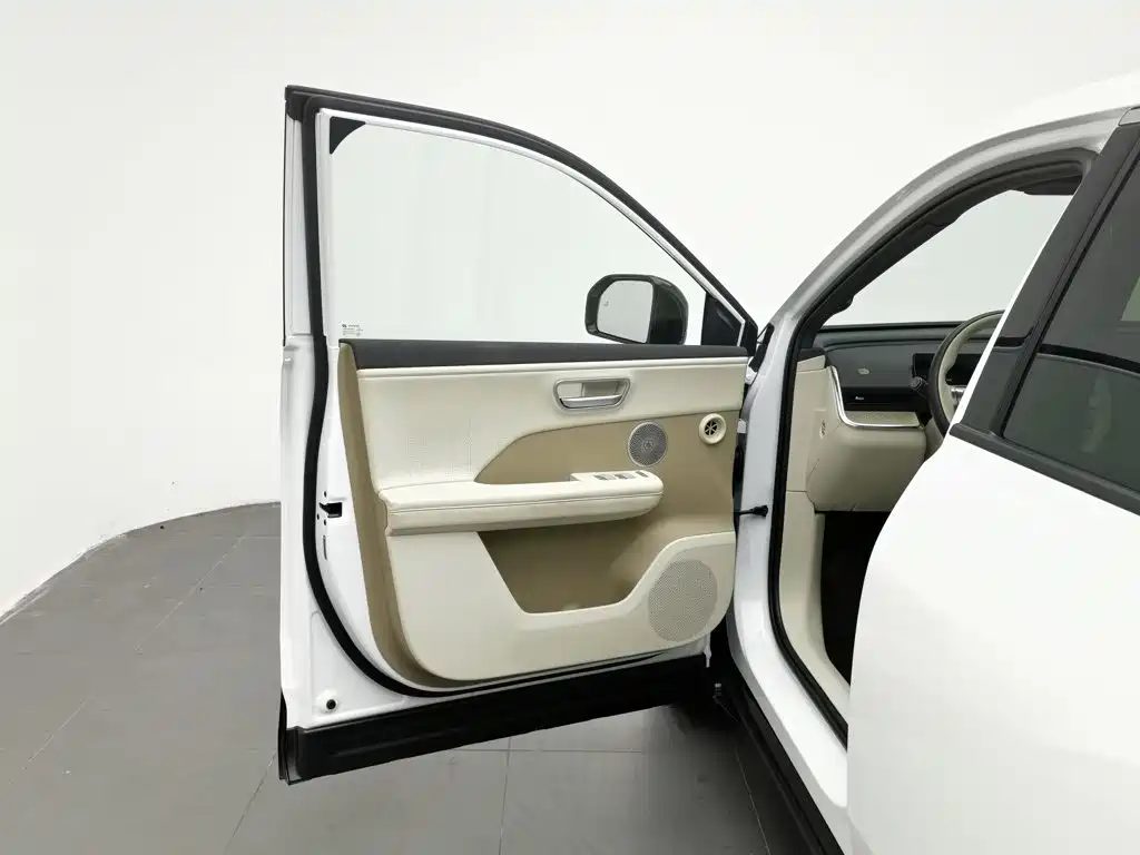 Toyota bZ3X 2025 — миниатюра 8