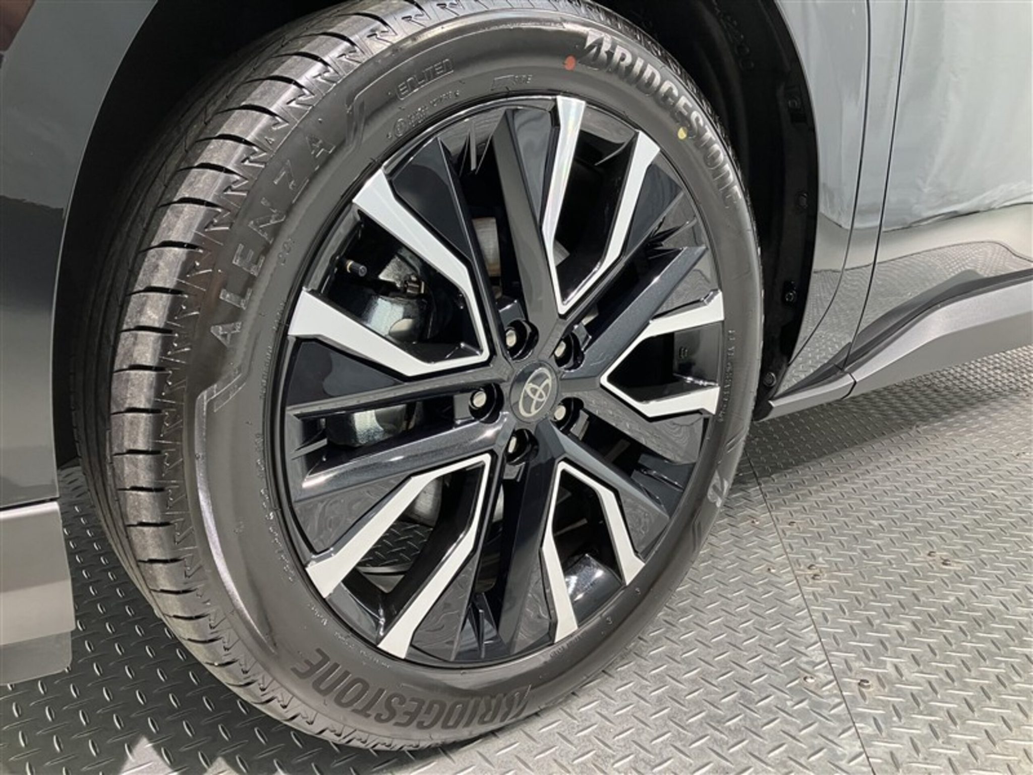 Toyota bZ4X 2026 — миниатюра 7