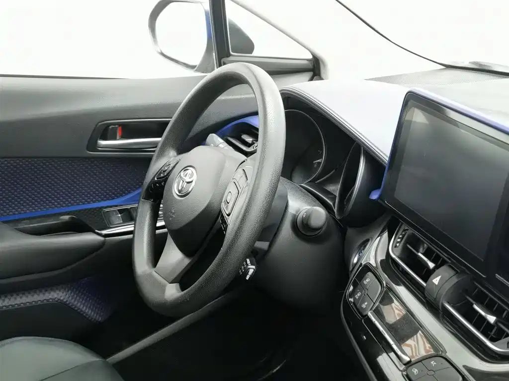 Toyota C-HR 2021 — миниатюра 21