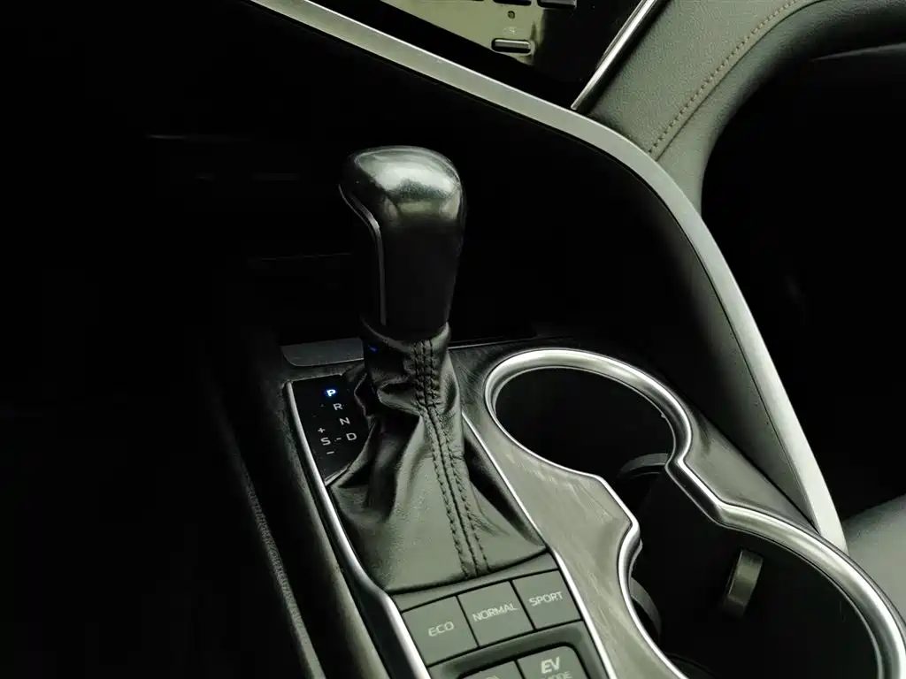 Toyota Camry 2021 — миниатюра 13