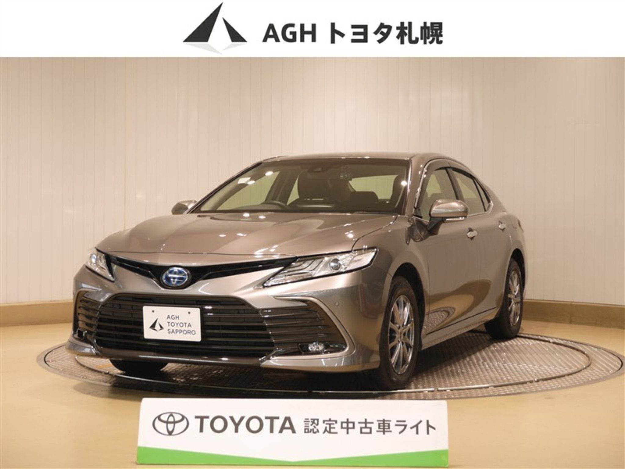 Toyota Camry 2021 — фото 1