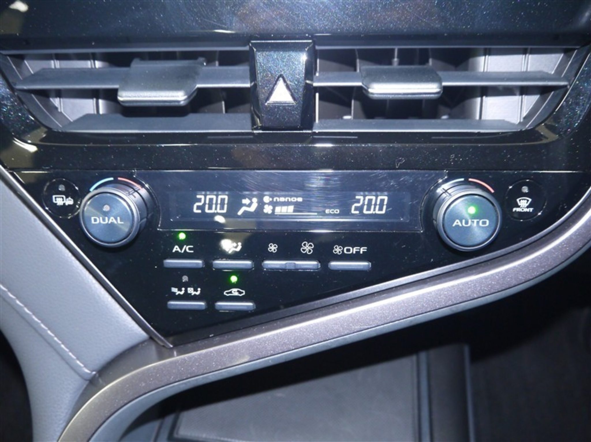 Toyota Camry 2021 — миниатюра 8