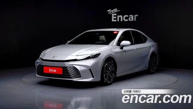 Toyota Camry 2025