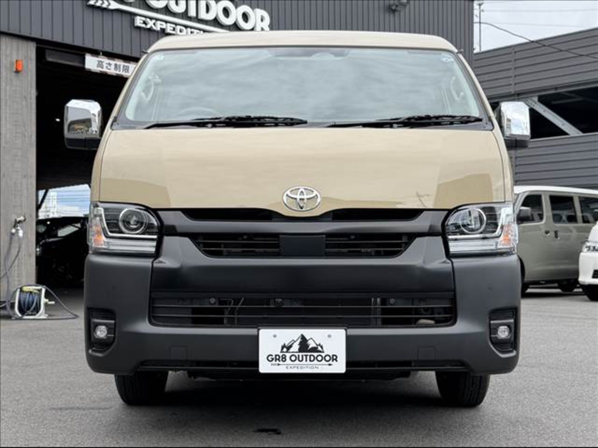 Toyota HiAce 2026 — миниатюра 2