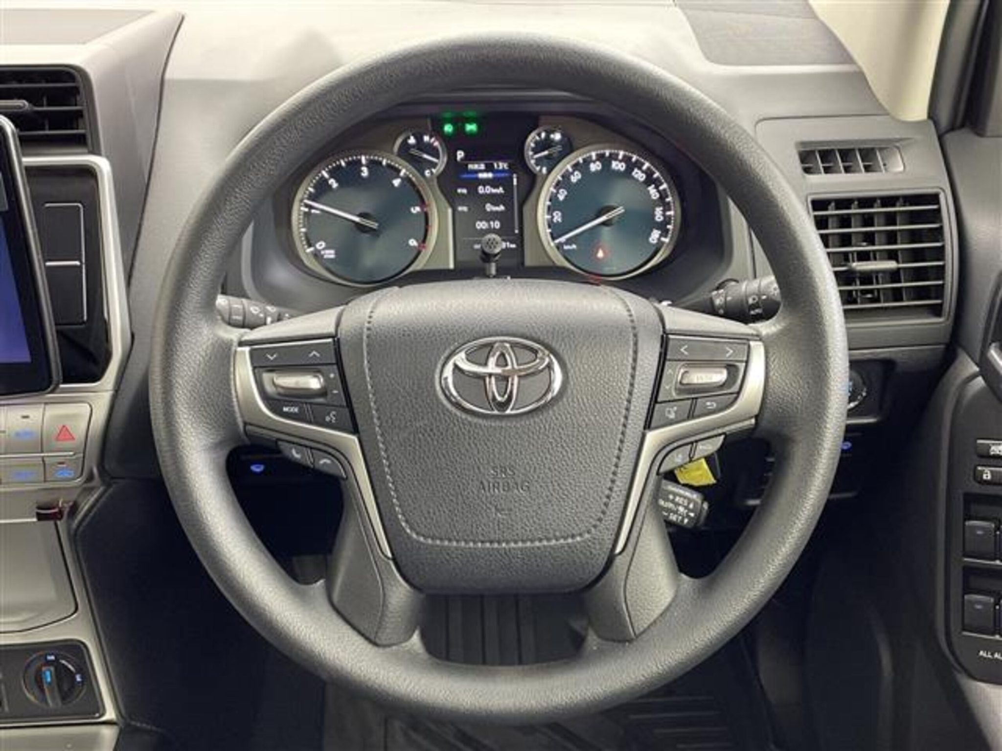 Toyota Land Cruiser Prado 2023 — миниатюра 3