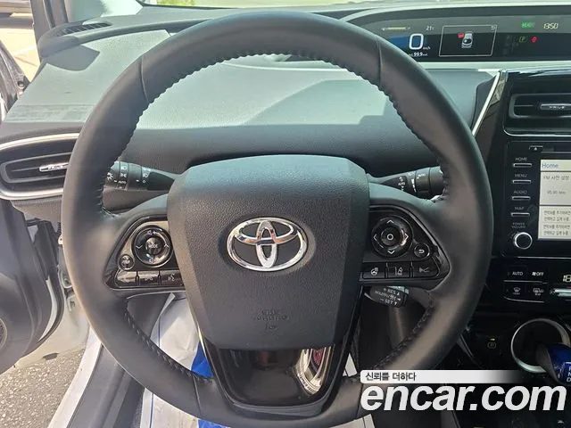 Toyota Prius 2022 — фото 5