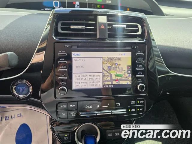 Toyota Prius 2022 — миниатюра 7