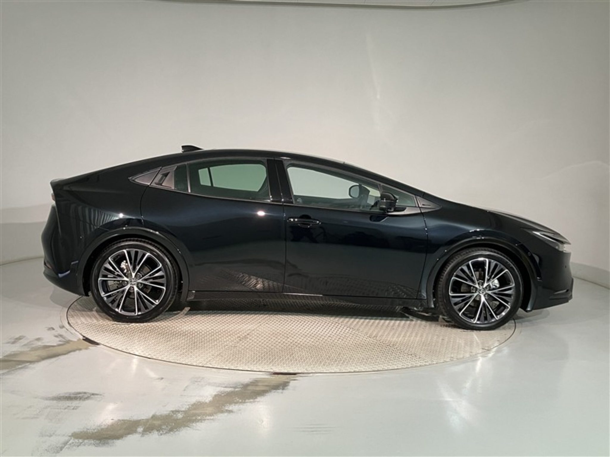 Toyota Prius 2025 — миниатюра 8