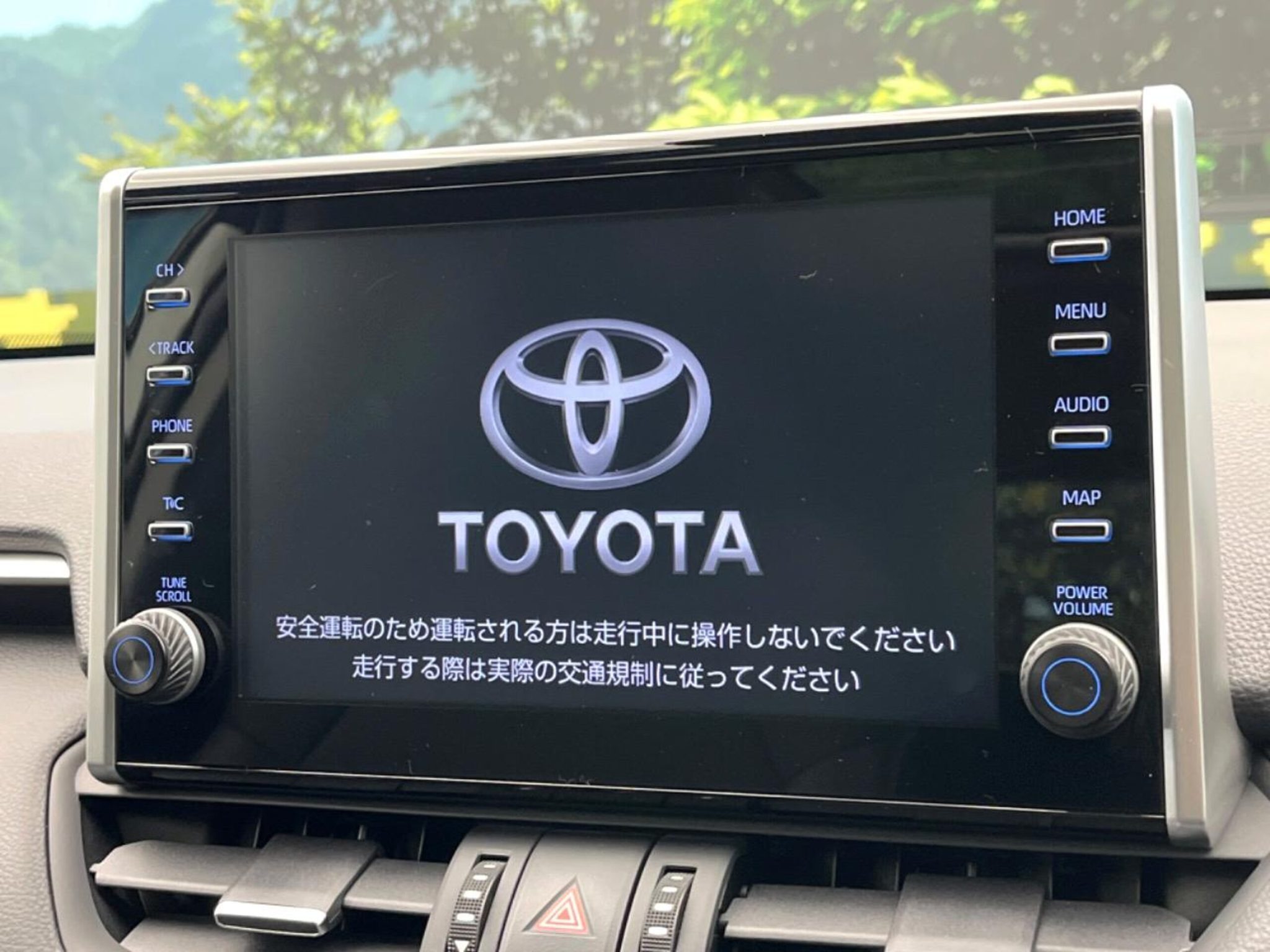 Toyota RAV4 2022 — миниатюра 4