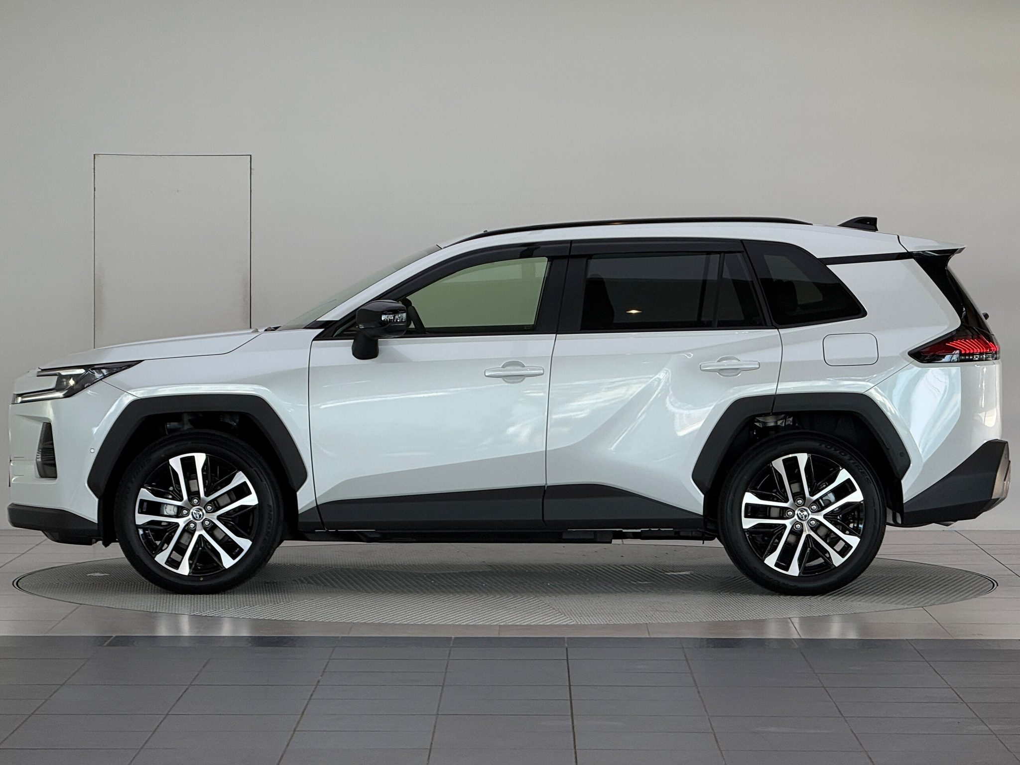 Toyota RAV4 2026 — миниатюра 6