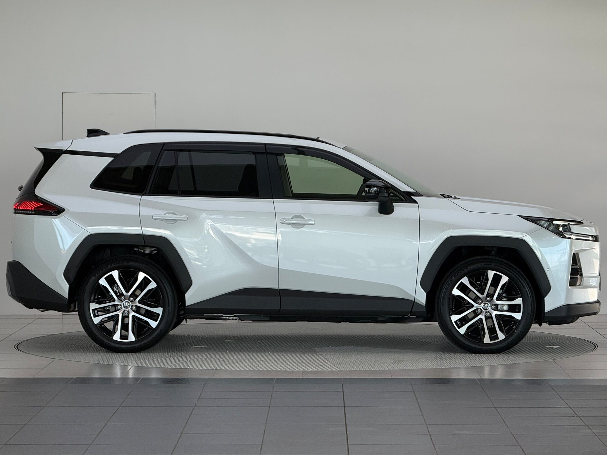 Toyota RAV4 2026 — миниатюра 7