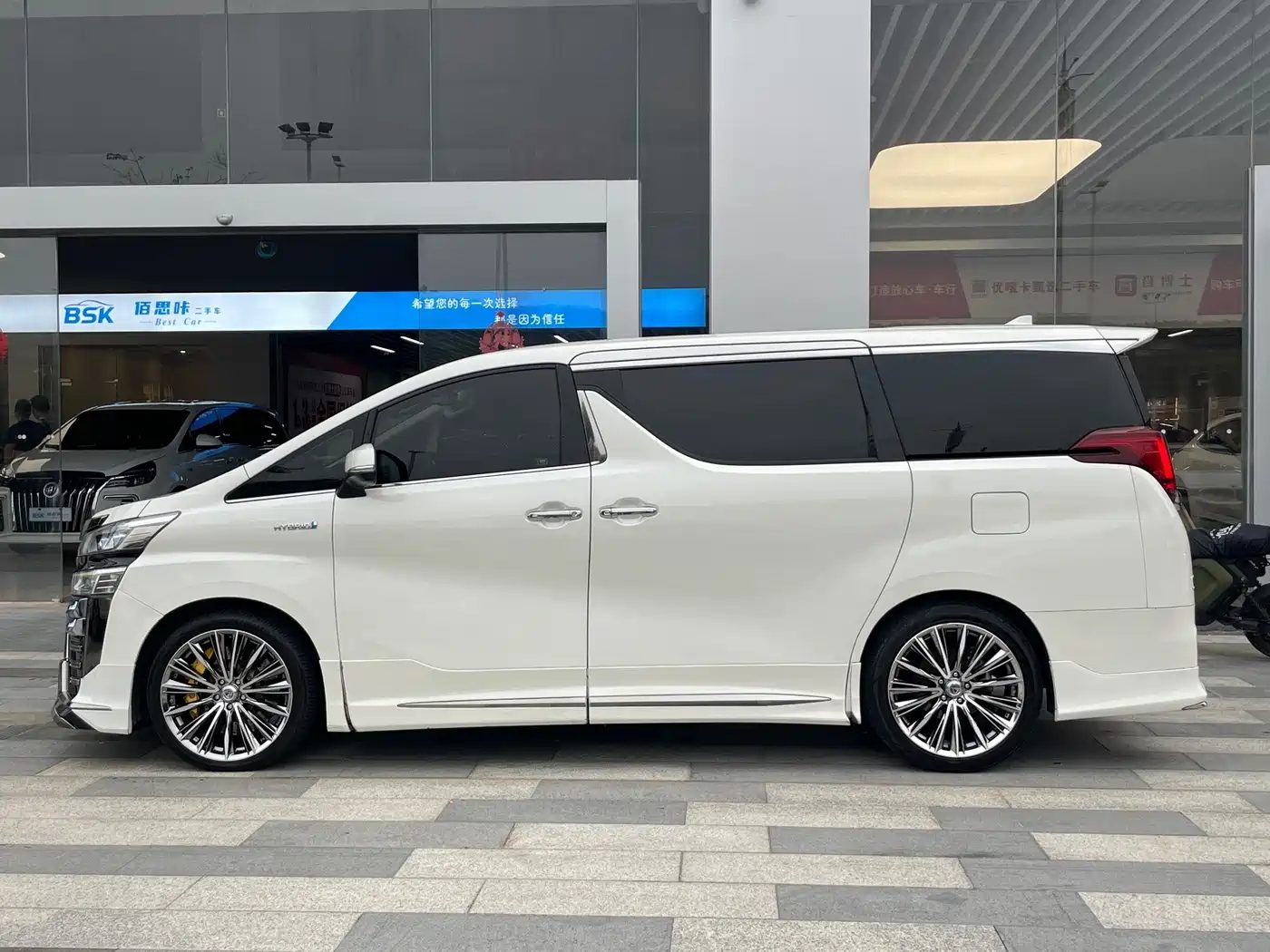 Toyota Vellfire 2021 — миниатюра 3