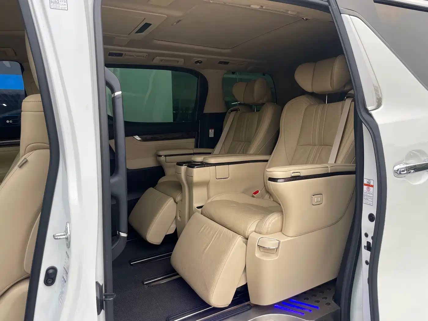 Toyota Vellfire 2021 — миниатюра 7