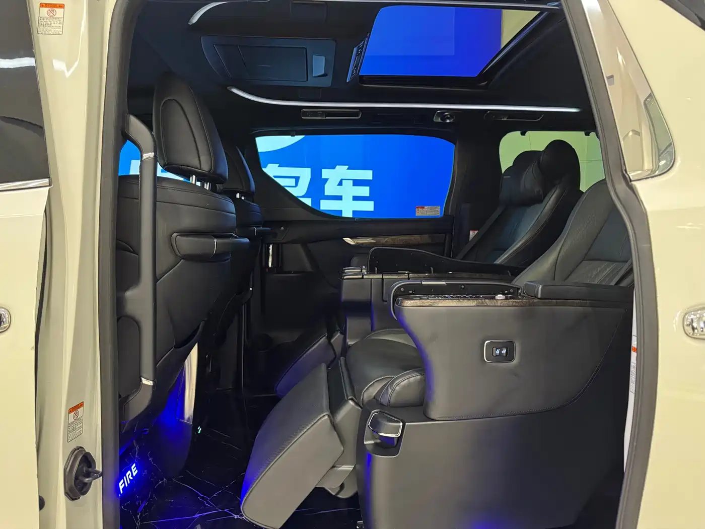 Toyota Vellfire 2021 — миниатюра 8