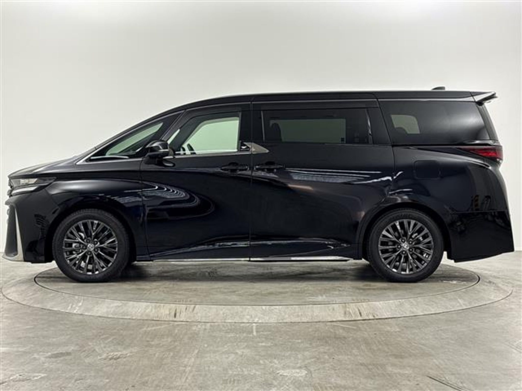 Toyota Vellfire 2023 — миниатюра 5