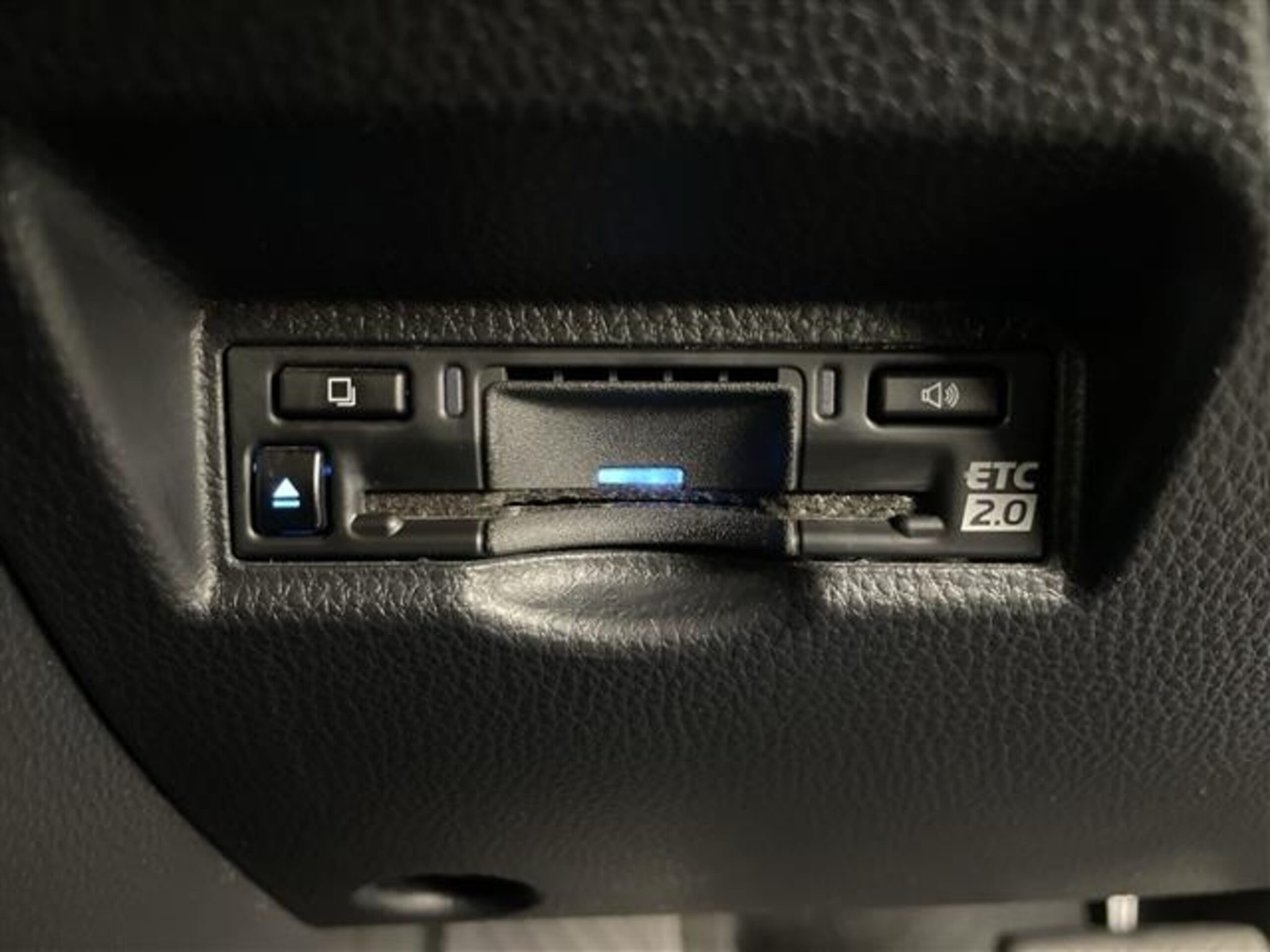 Toyota Voxy 2024 — миниатюра 6