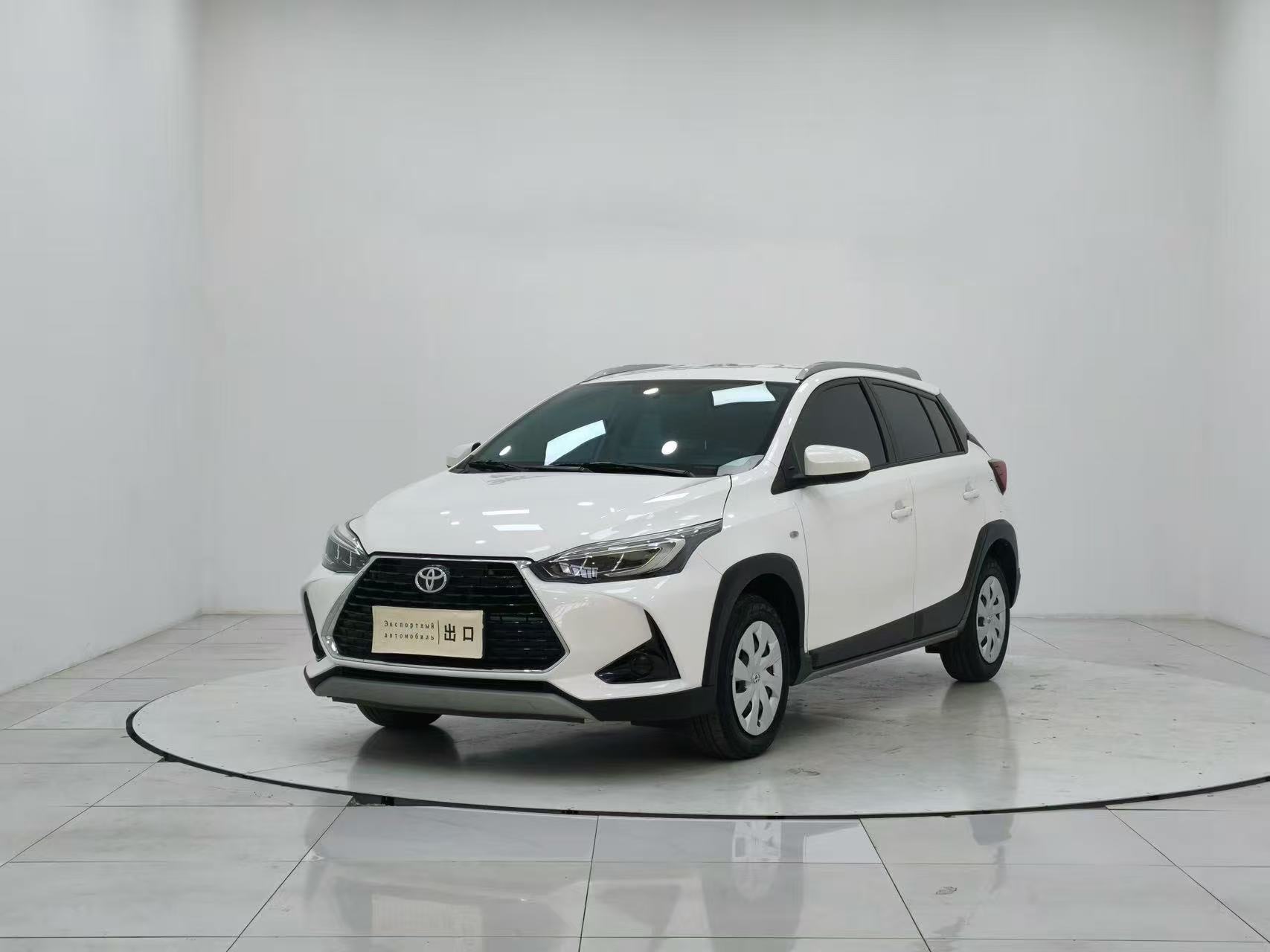 Toyota Yaris Cross 2022 — миниатюра 2
