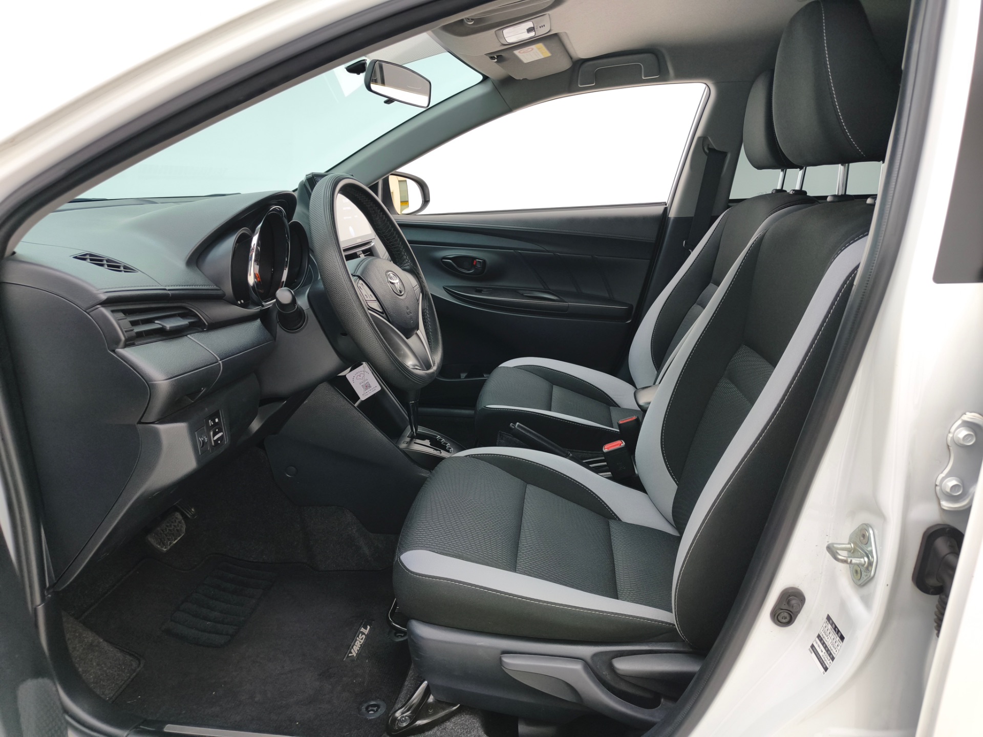 Toyota Yaris Cross 2022 — миниатюра 6