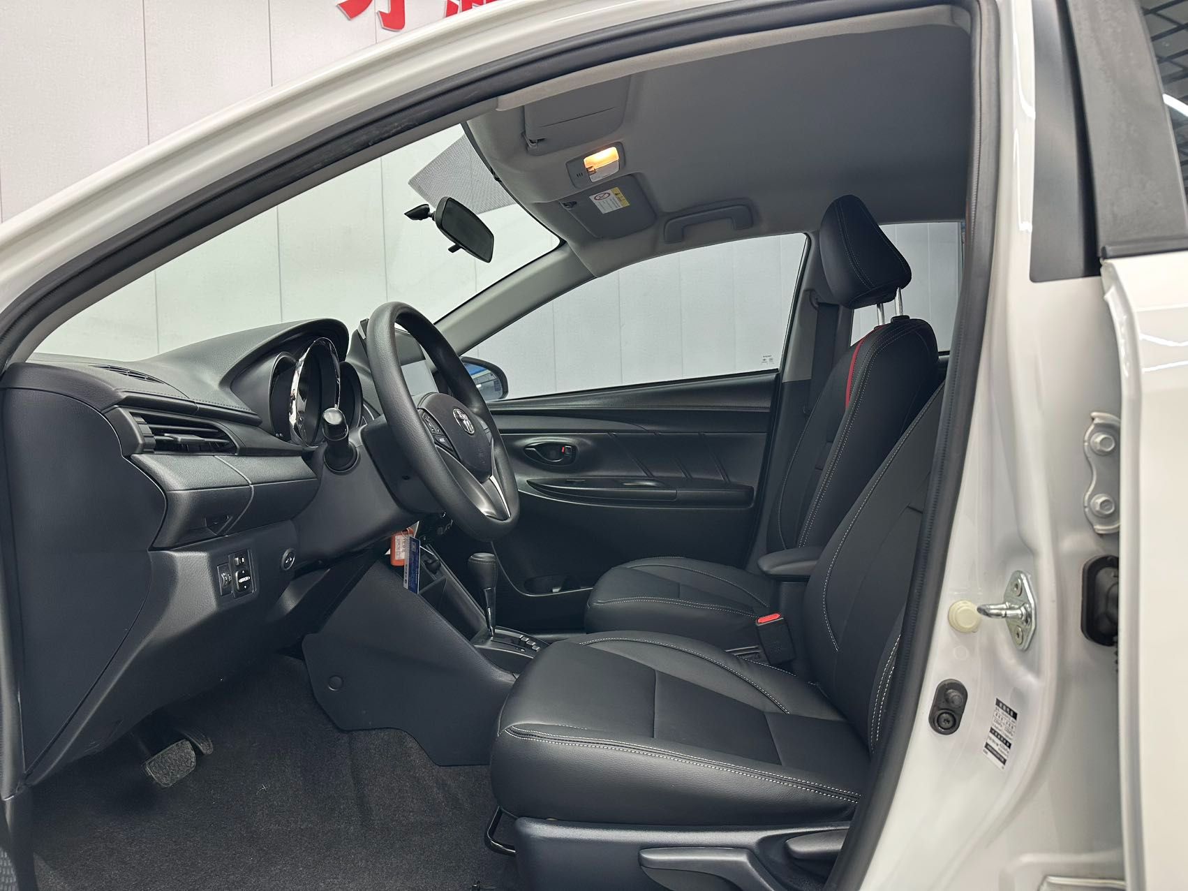 Toyota Yaris X 2022 — миниатюра 6