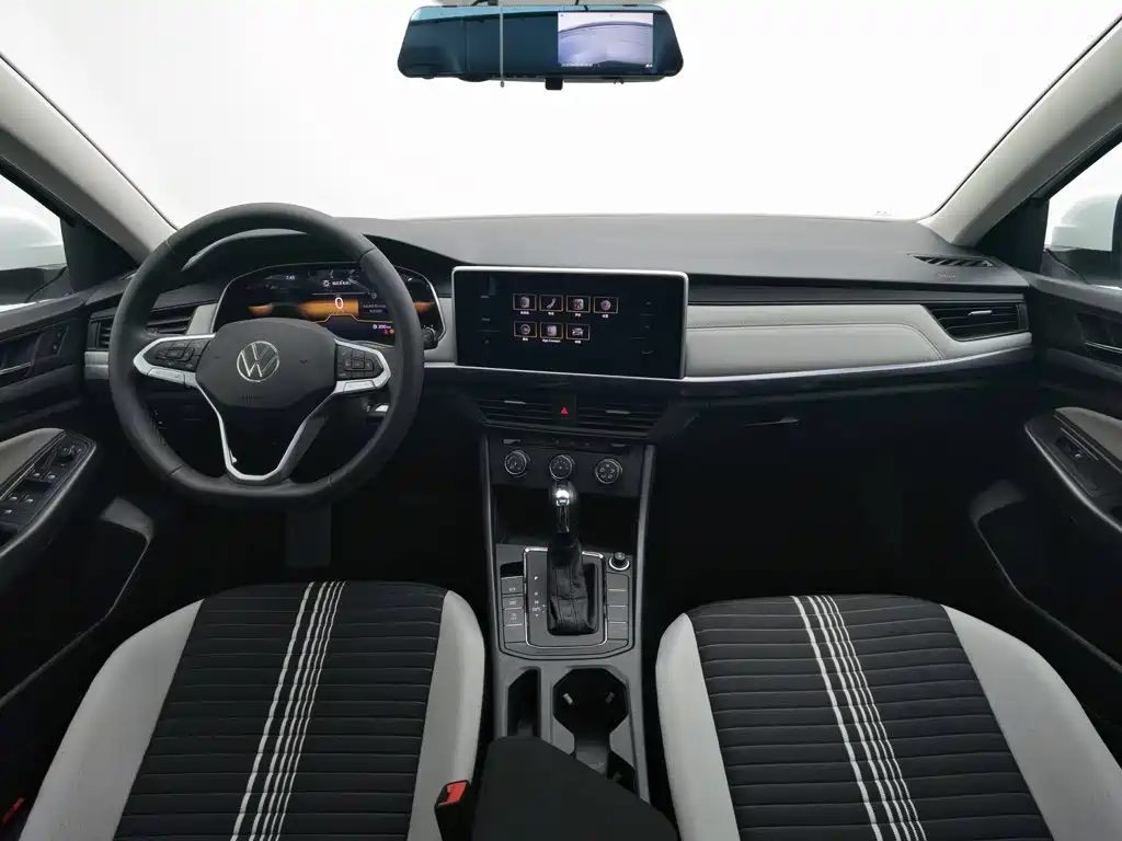 Volkswagen Bora 2022 — миниатюра 5