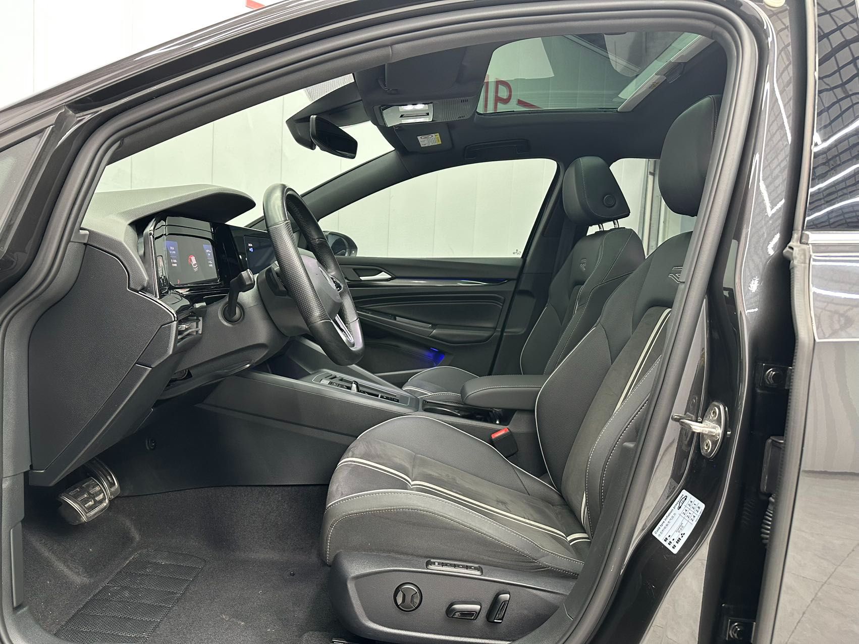 Volkswagen Golf 2021 — миниатюра 3