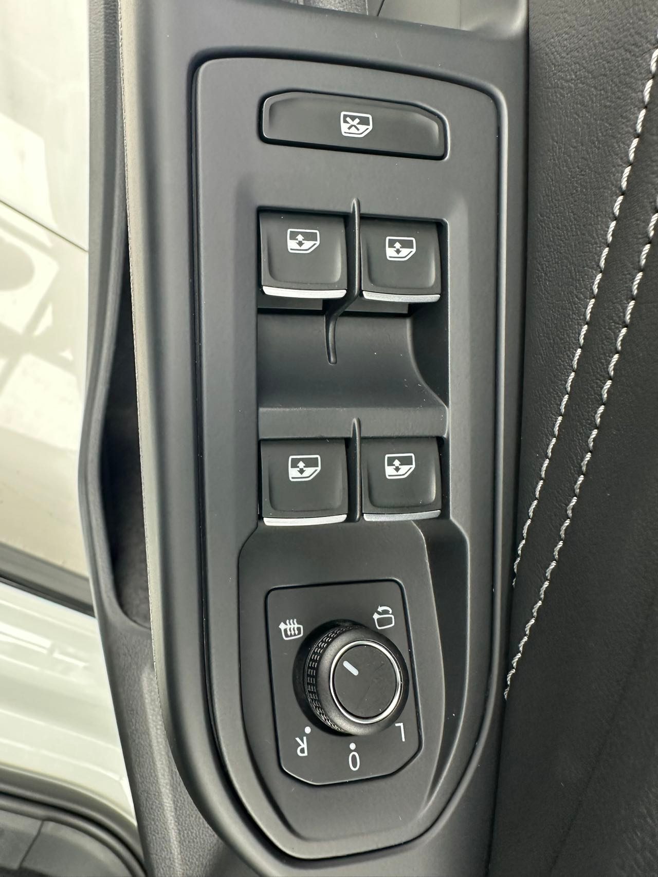 Volkswagen Golf 2023 — миниатюра 11