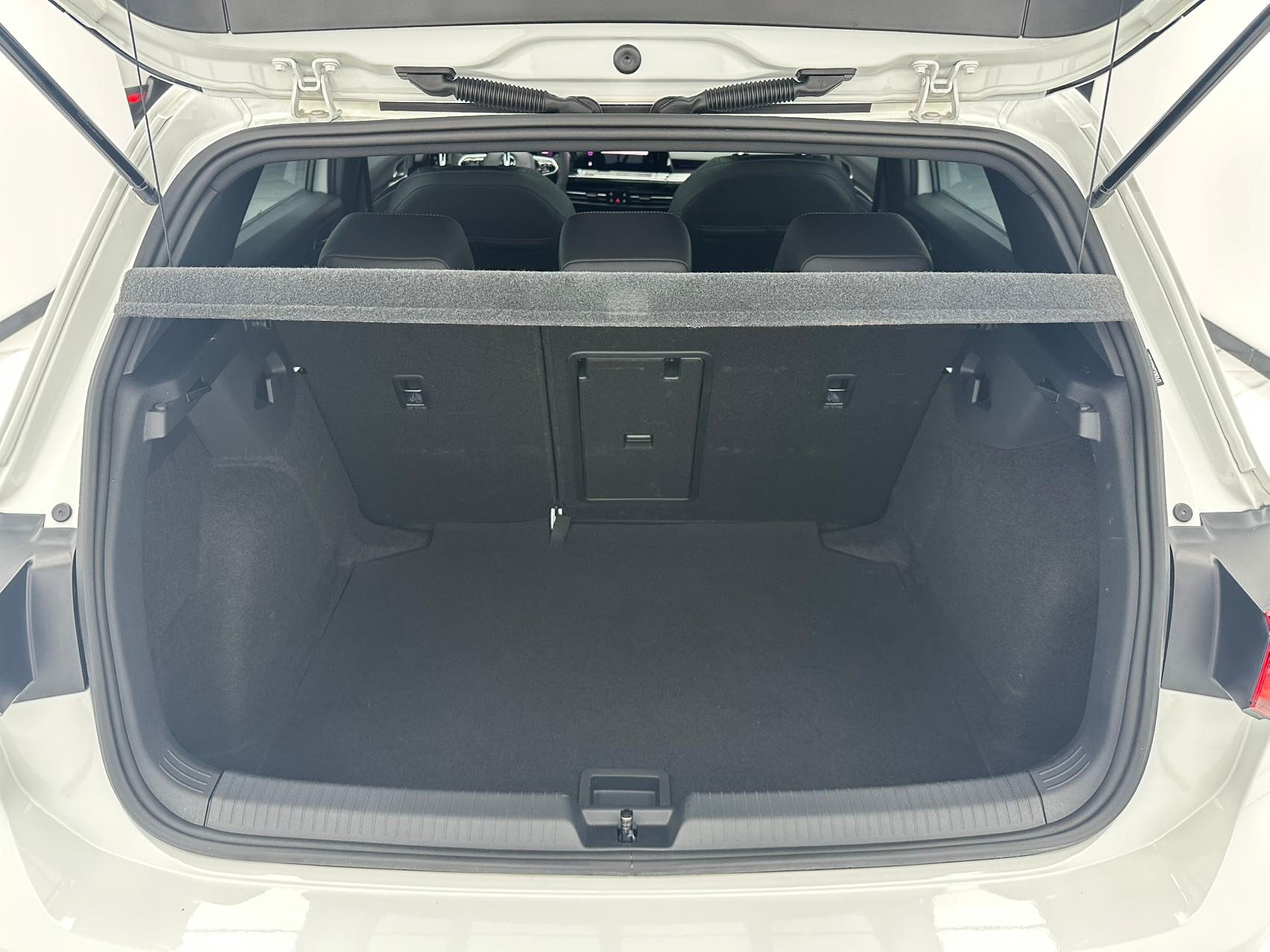 Volkswagen Golf 2023 — миниатюра 16