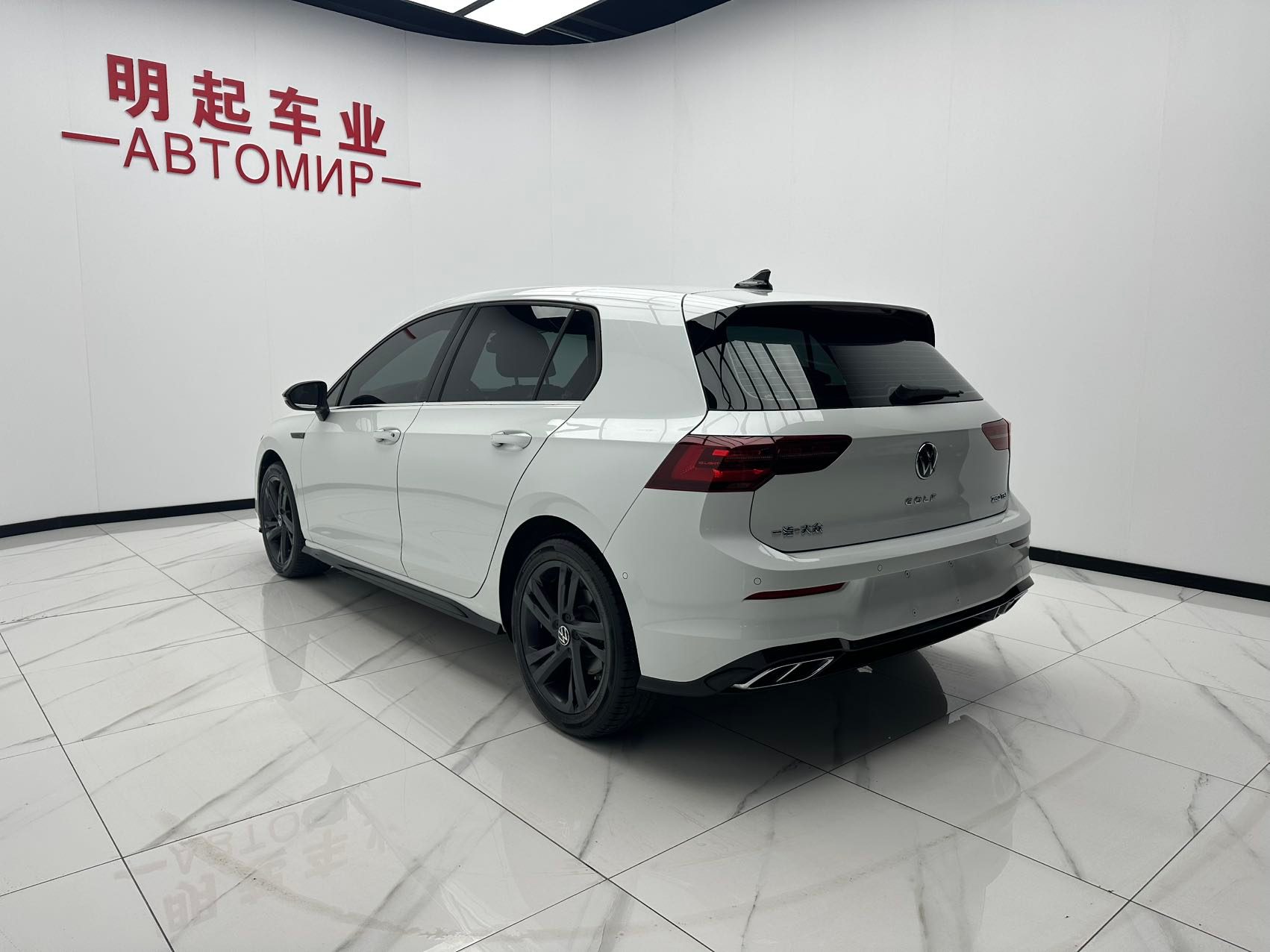Volkswagen Golf 2023 — миниатюра 7