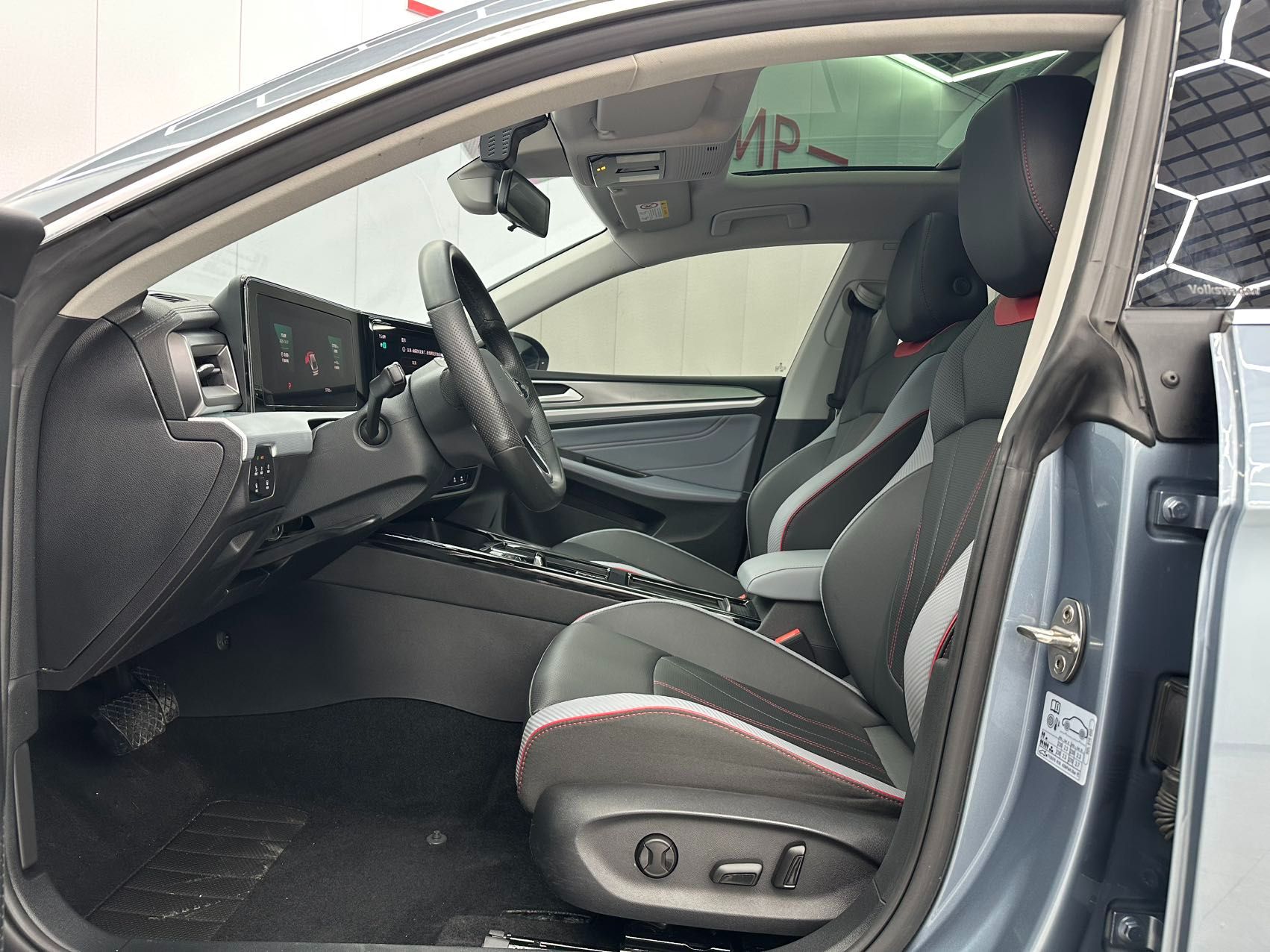 Volkswagen Lamando 2022 — миниатюра 8