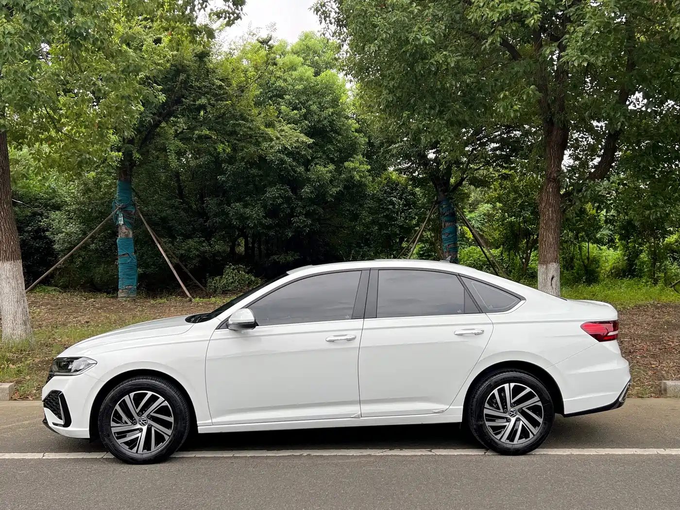 Volkswagen Lavida 2025 — миниатюра 4