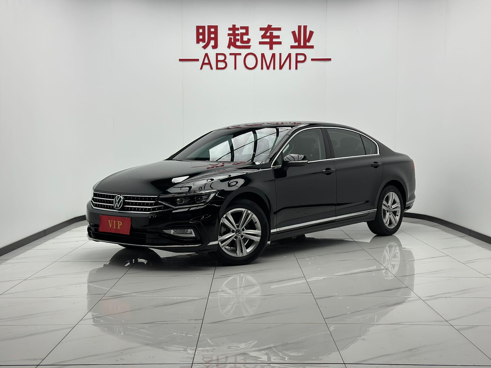 Volkswagen Magotan 2023 — миниатюра 3