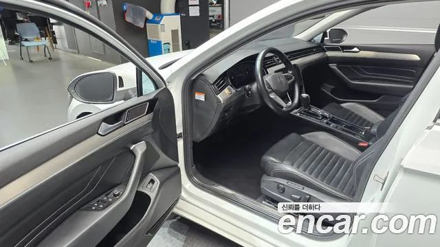 Volkswagen Passat 2021 — миниатюра 10