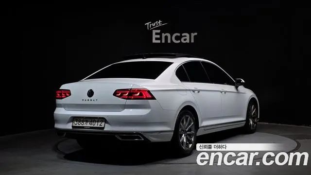Volkswagen Passat 2021 — миниатюра 2