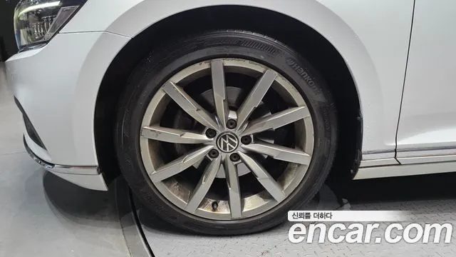Volkswagen Passat 2021 — миниатюра 5