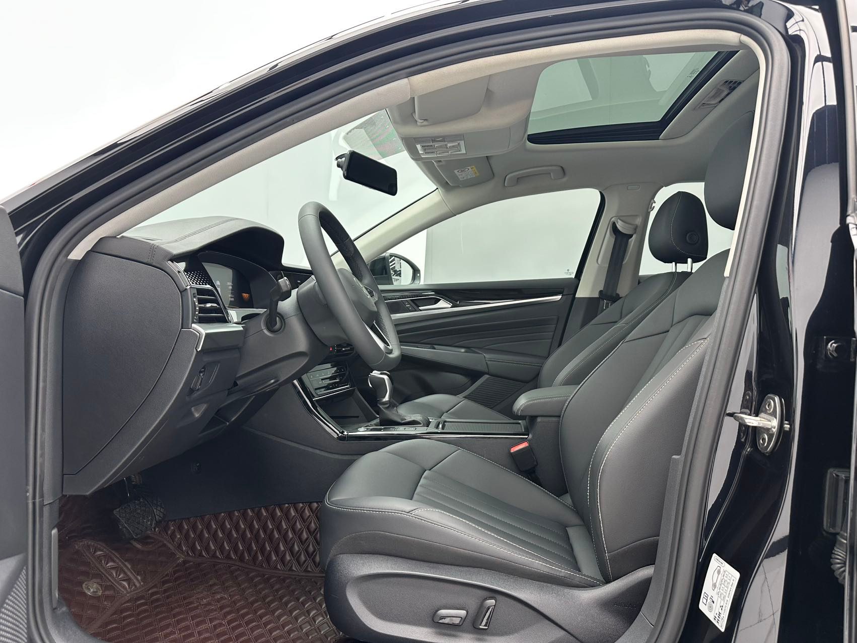 Volkswagen Passat 2022 — миниатюра 10