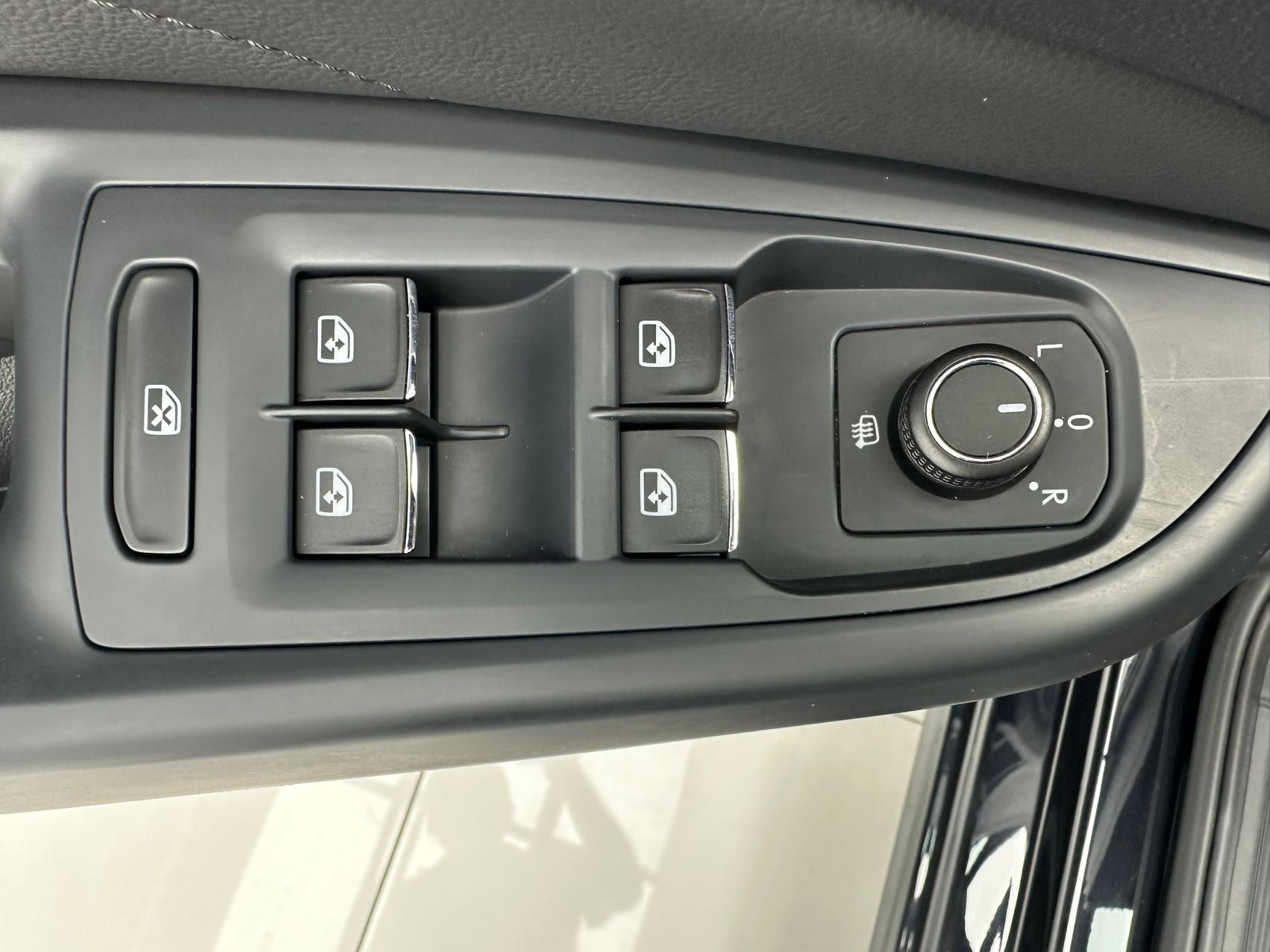 Volkswagen Passat 2022 — миниатюра 13