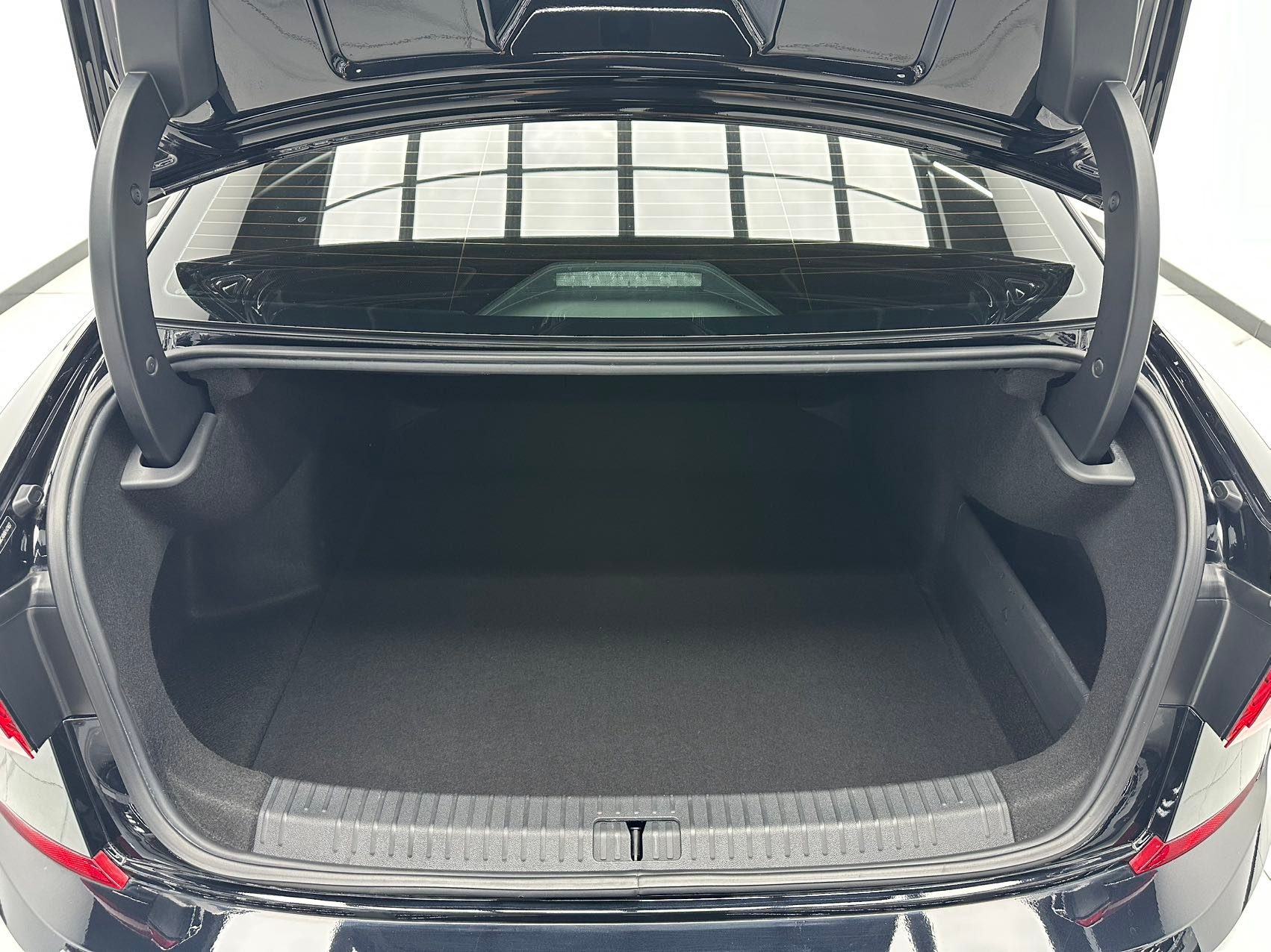 Volkswagen Passat 2022 — миниатюра 18