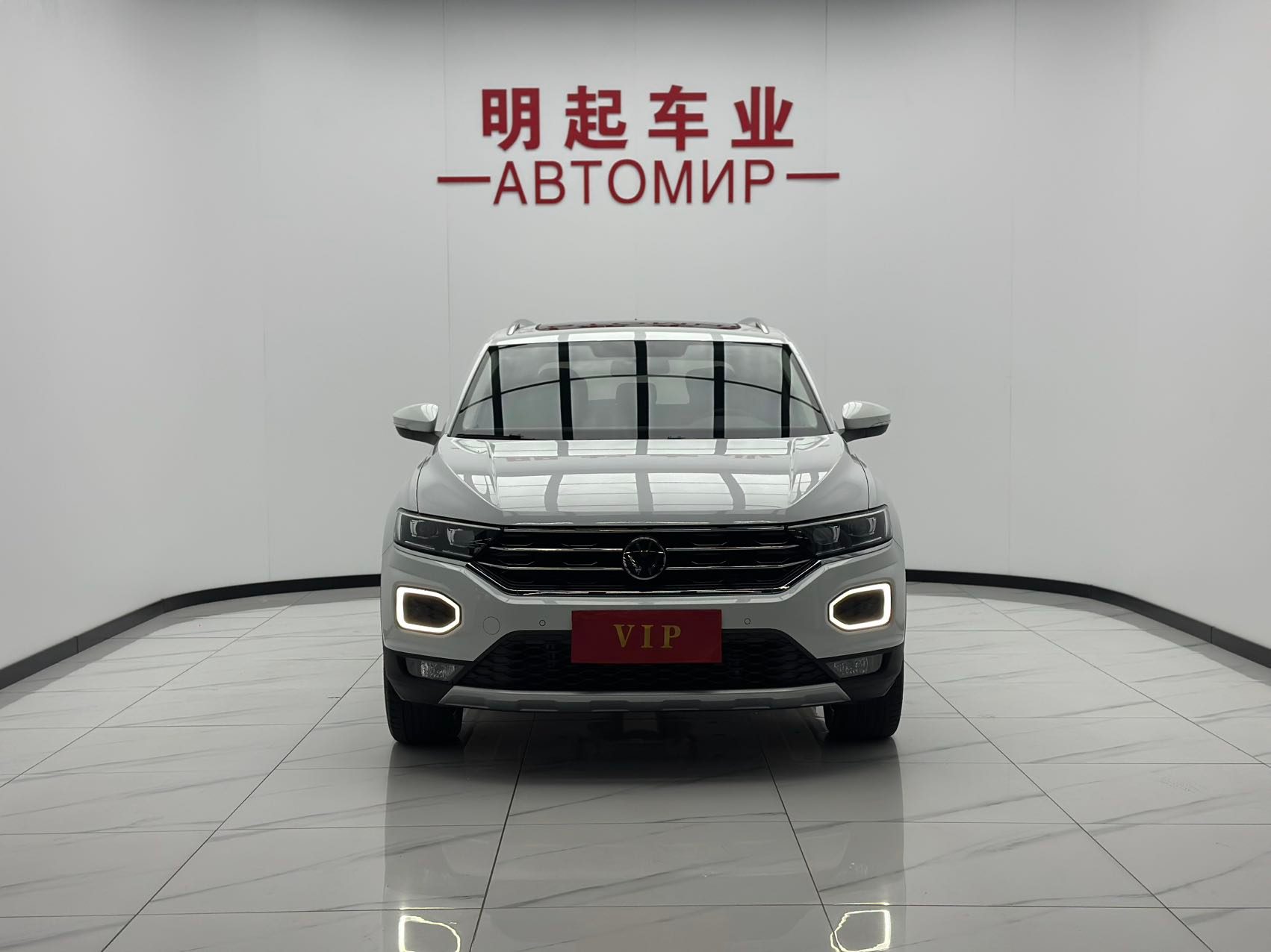 Volkswagen T-Roc 2022 — фото 1