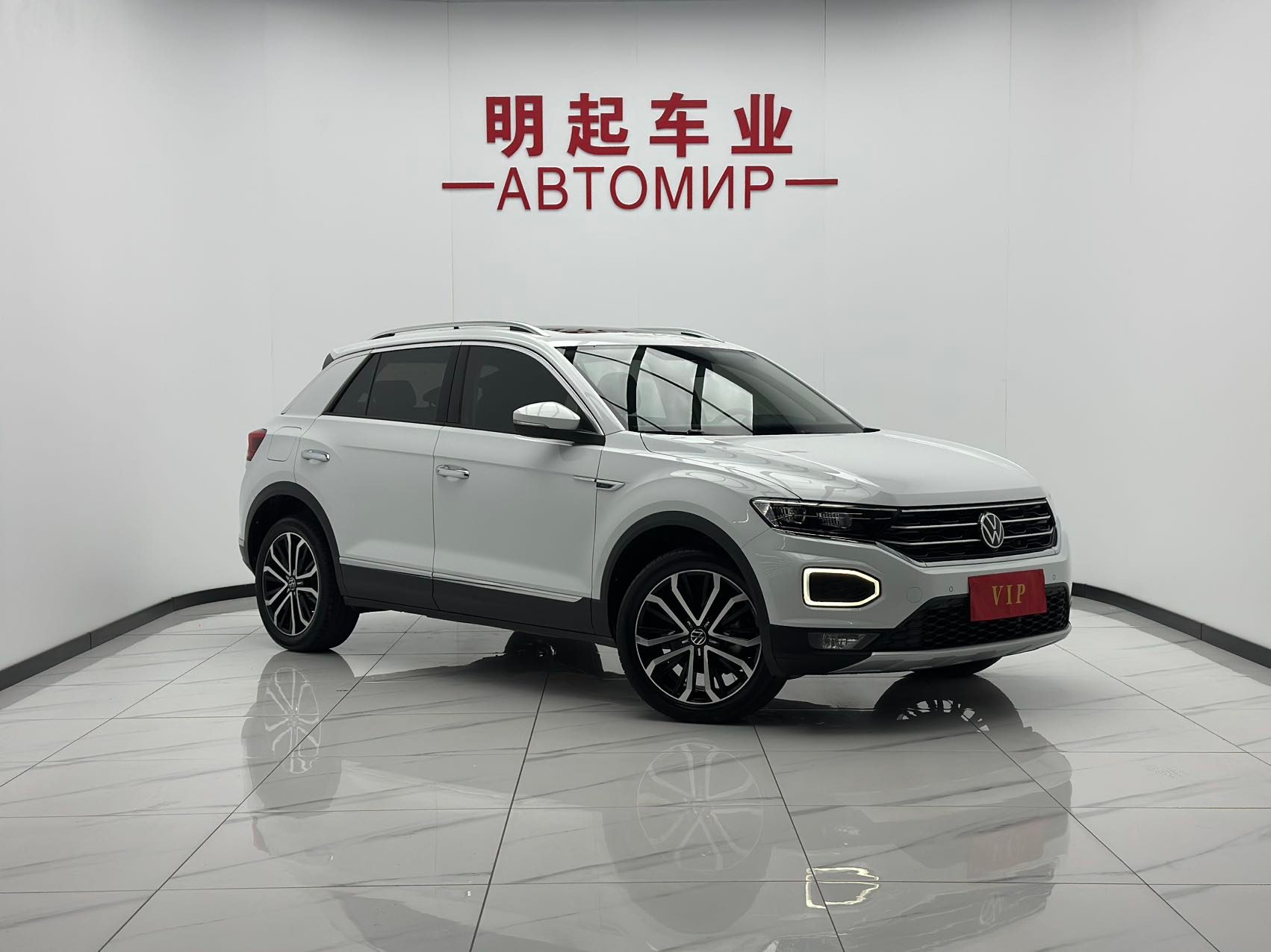 Volkswagen T-Roc 2022 — миниатюра 2