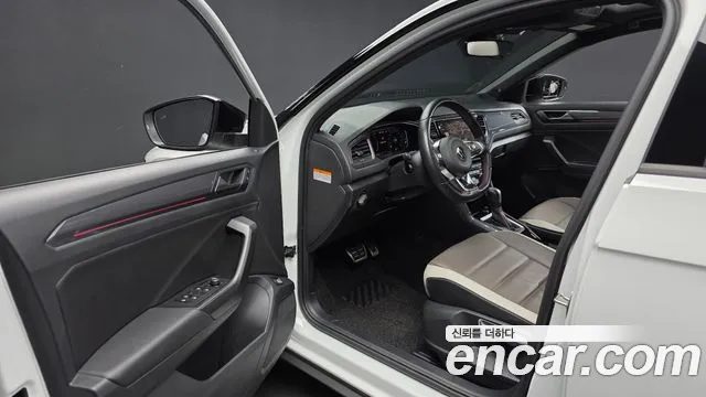 Volkswagen T-Roc 2022 — миниатюра 10