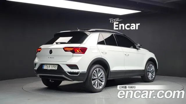 Volkswagen T-Roc 2022 — миниатюра 2