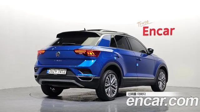 Volkswagen T-Roc 2022 — миниатюра 2