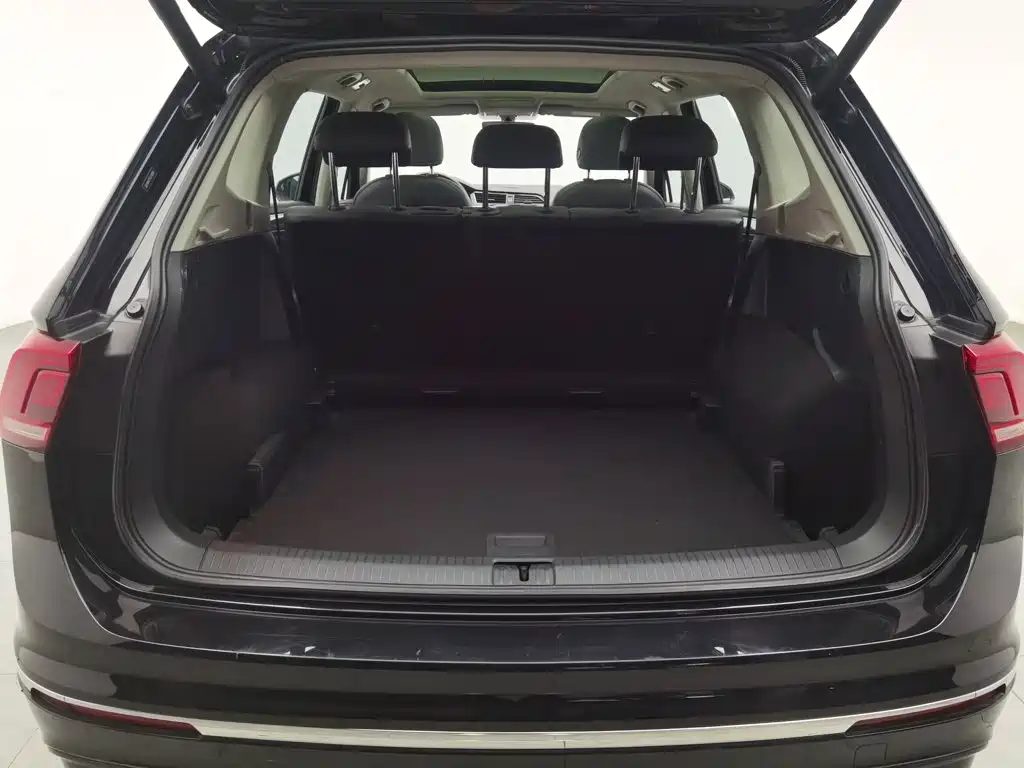 Volkswagen Tiguan L 2021 — миниатюра 16