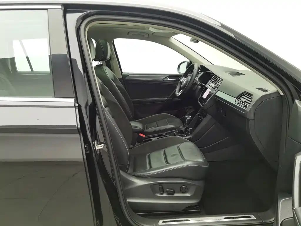 Volkswagen Tiguan L 2021 — миниатюра 23