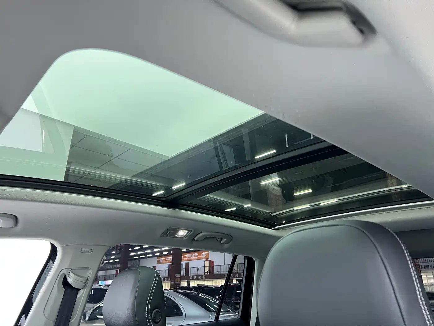 Volkswagen Tiguan L 2024 — миниатюра 16