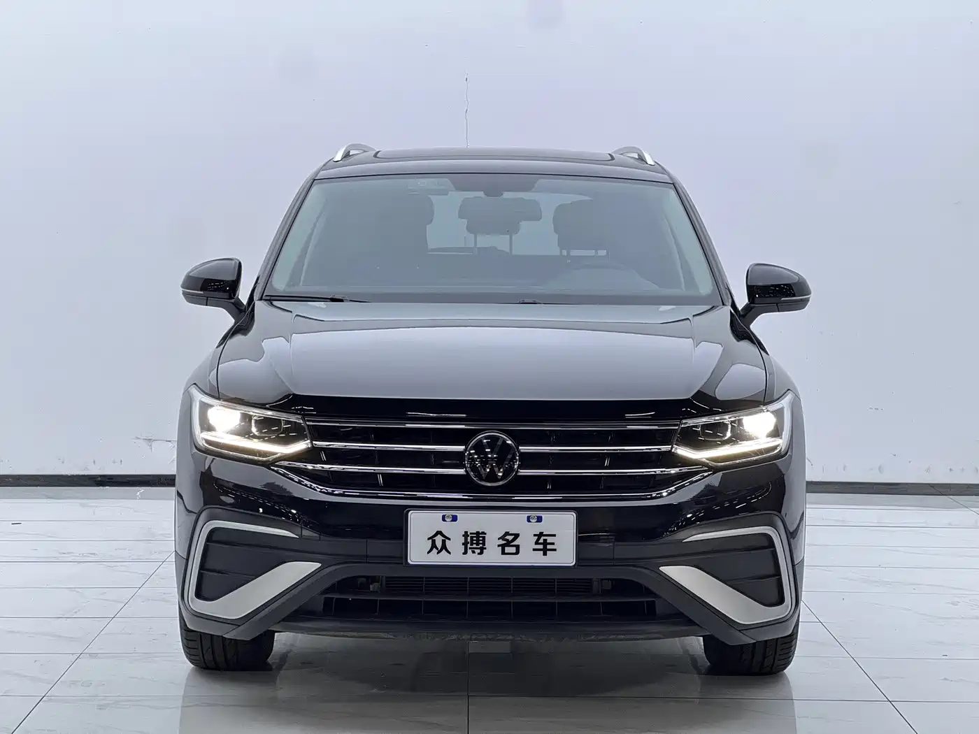 Volkswagen Tiguan L 2024 — миниатюра 2