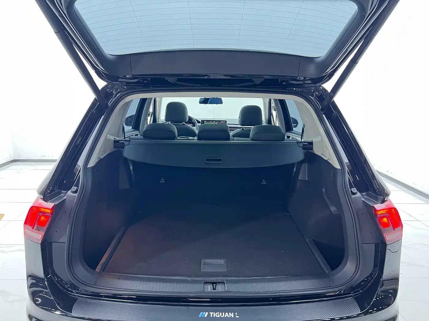 Volkswagen Tiguan L 2024 — миниатюра 23