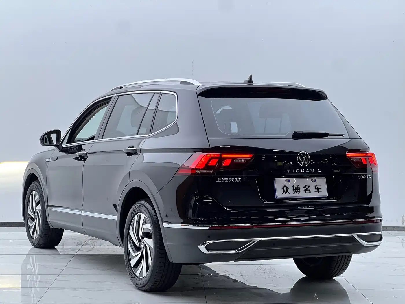 Volkswagen Tiguan L 2024 — миниатюра 3